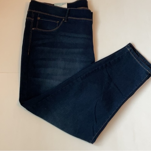 Curve Appeal - Curve Creator High Rise Skinny - Picture 3 of 11